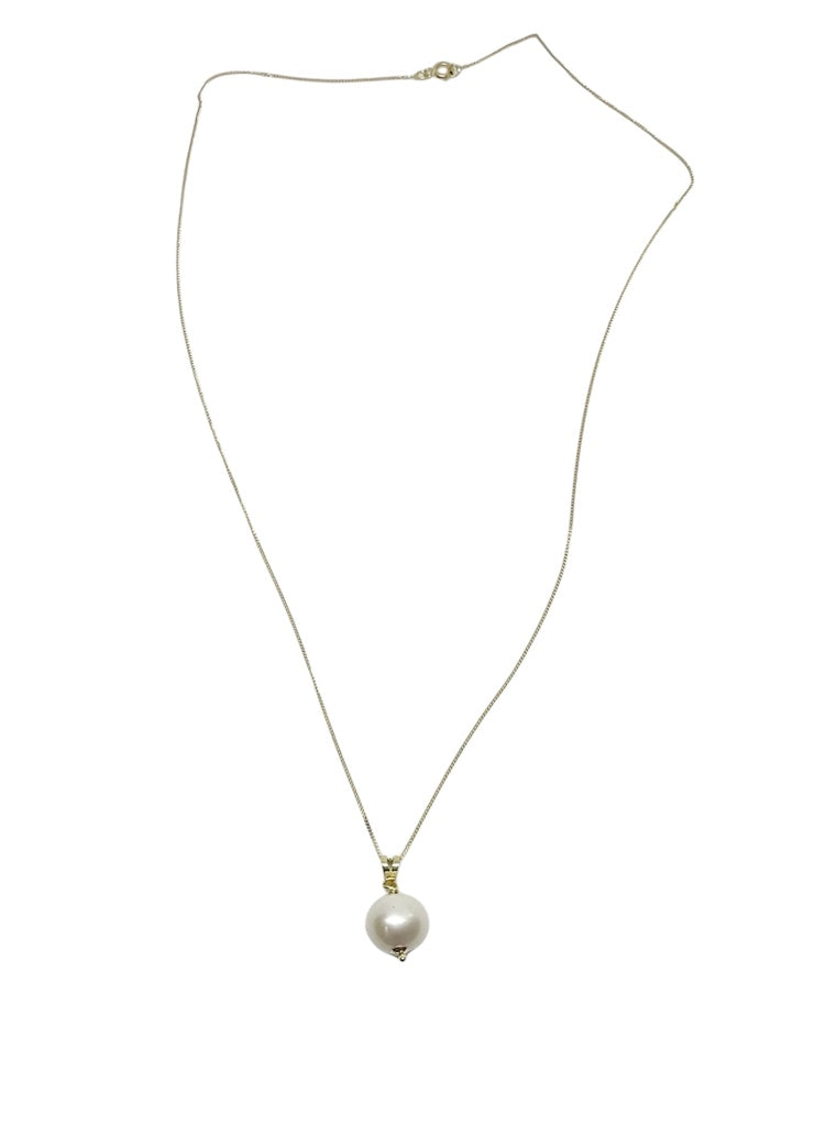 Pearl  Necklace in 18K gold